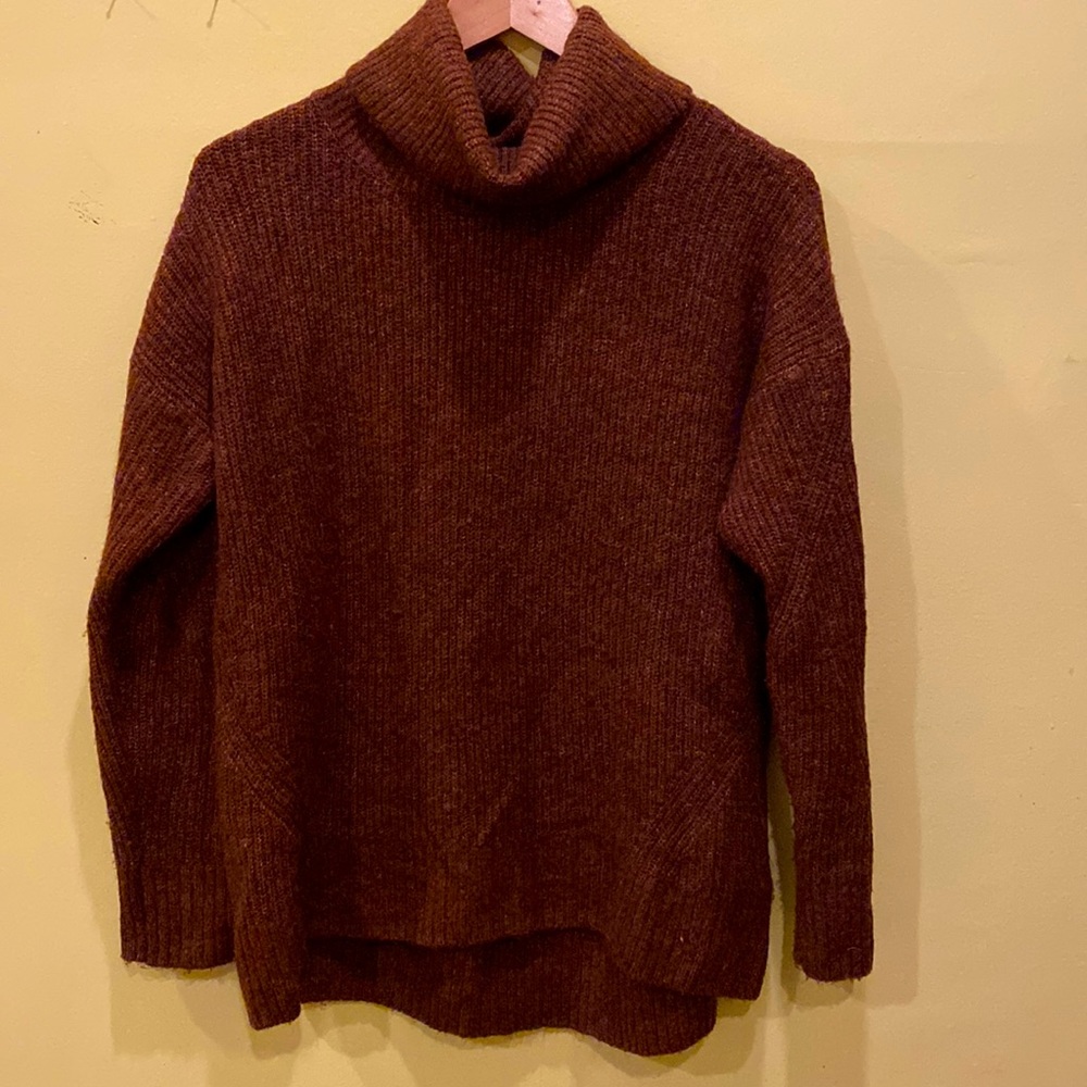 Turtle neck sweater